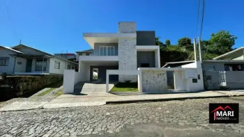 Imagem do anúnio: Vendo casa em Caçador , Santa Catarina no bairro Bom Jesus