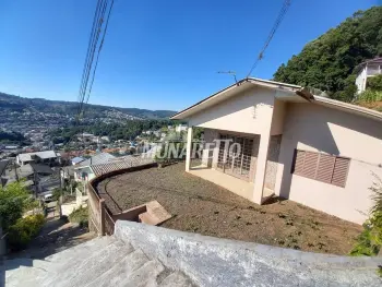 Imagem do anúnio: Alugo casa em Concórdia , Santa Catarina no bairro Industriários