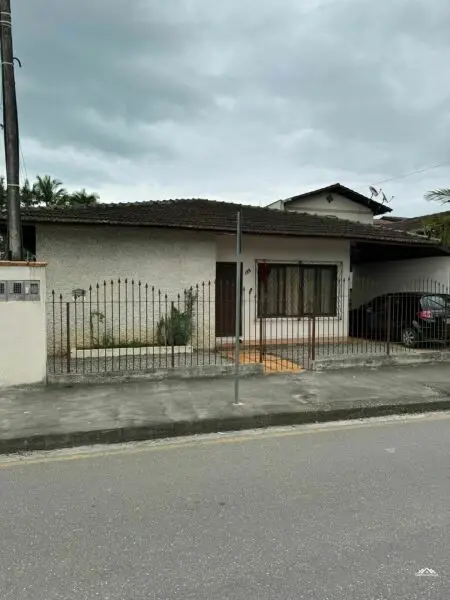 Imagem do anúnio: Vendo casa em Brusque , Santa Catarina no bairro Santa Terezinha