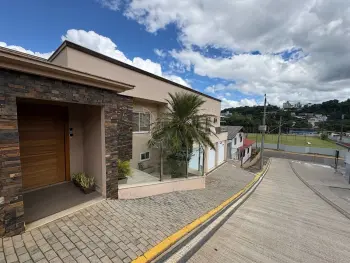 Imagem do anúnio: Vendo casa em Videira , Santa Catarina no bairro Alvorada