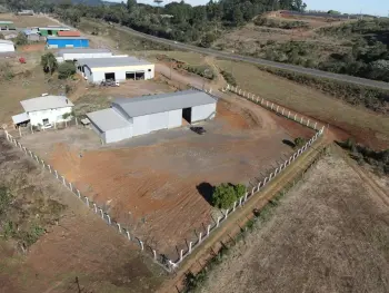Imagem do anúncio: Alugo galpão / depósito / armazém em Catanduvas , Santa Catarina no bairro Distrito Industrial