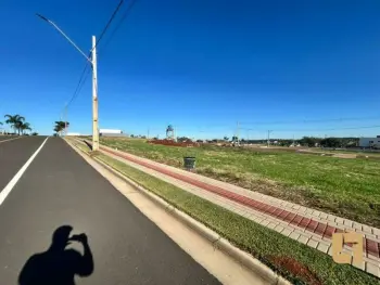 Imagem do anúncio: Vendo terreno / lote / condomínio em Chapecó , Santa Catarina no bairro Efapi