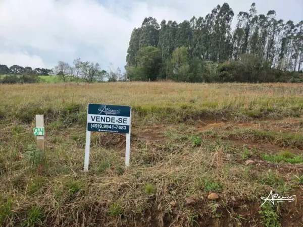 Imagem do anúncio: Vendo terreno / lote / condomínio em Vargem Bonita , Santa Catarina no bairro Coração