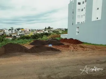 Imagem do anúncio: Vendo terreno / lote / condomínio em Catanduvas , Santa Catarina no bairro Centro