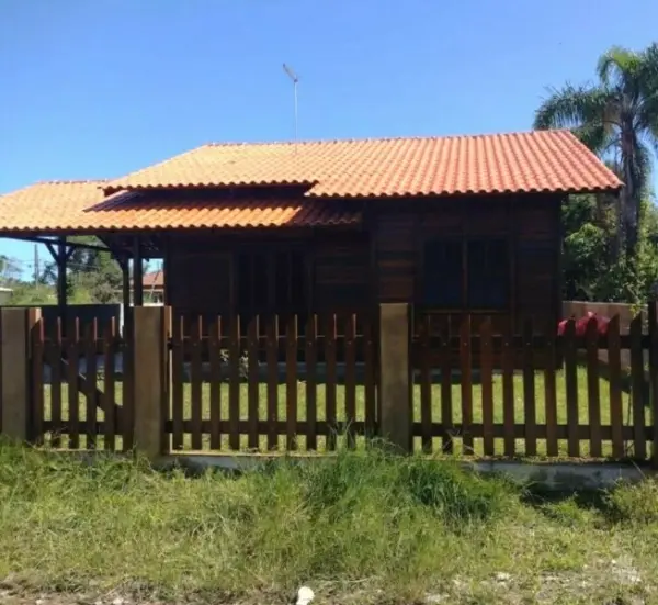 Imagem do anúnio: Vendo casa em Itapoá , Santa Catarina no bairro Barra do Sai