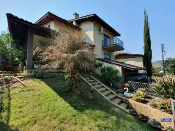 Imagem do anúnio: Vendo casa em Videira , Santa Catarina no bairro Farroupilha
