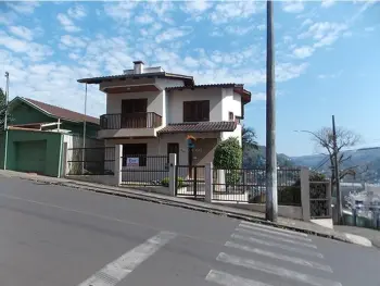 Imagem do anúnio: Vendo casa em Herval D'Oeste , Santa Catarina no bairro Centro