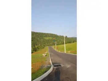 Imagem do anúnio: Vendo terreno / lote / condomínio em Luzerna , Santa Catarina no bairro Distrito Industrial