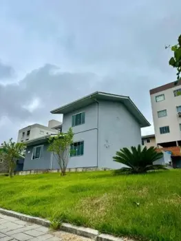Imagem do anúnio: Vendo casa em Videira , Santa Catarina no bairro Vinhedo III