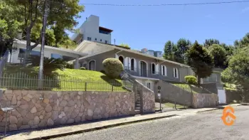 Imagem do anúnio: Vendo casa em Caçador , Santa Catarina no bairro Bom Jesus