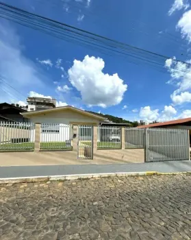 Imagem do anúnio: Vendo casa em Videira , Santa Catarina no bairro Farroupilha