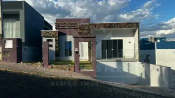 Imagem do anúnio: Vendo casa em Videira , Santa Catarina no bairro Sesi
