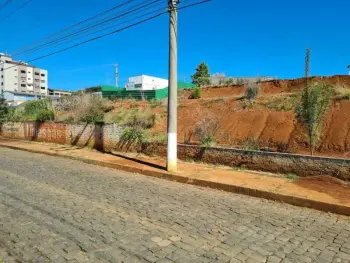 Imagem do anúnio: Vendo ou alugo terreno / lote / condomínio em Fraiburgo , Santa Catarina no bairro Centro