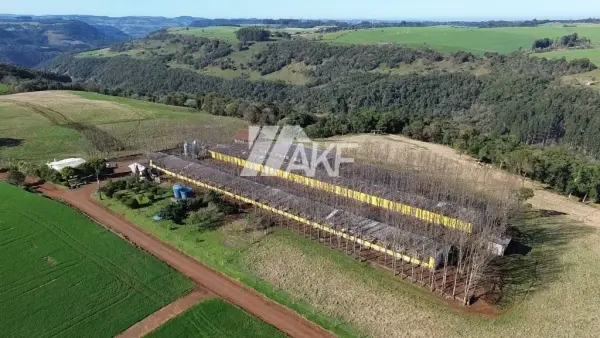 Imagem do anúncio: Vendo fazenda / sítio / chácara em Xaxim , Santa Catarina no bairro Interior