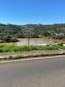 Imagem do anúnio: Vendo terreno / lote / condomínio em Pinheiro Preto , Santa Catarina no bairro Centro
