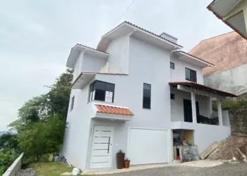 Imagem do anúnio: Vendo casa em Concórdia , Santa Catarina no bairro Itaíba