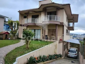 Imagem do anúnio: Vendo casa em Concórdia , Santa Catarina no bairro Industriários