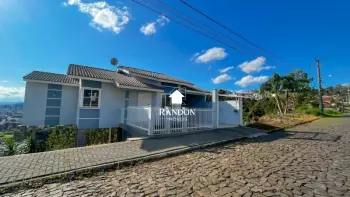 Imagem do anúnio: Vendo casa em Videira , Santa Catarina no bairro São Francisco