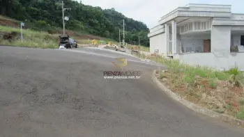 Imagem do anúnio: Vendo terreno / lote / condomínio em Concórdia , Santa Catarina no bairro Santa Cruz