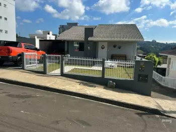 Imagem do anúnio: Vendo casa em Concórdia , Santa Catarina no bairro São Cristóvão