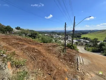 Imagem do anúnio: Vendo terreno / lote / condomínio em Capinzal , Santa Catarina no bairro Loteamento Parizotto