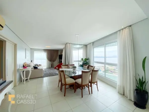 Imagem do anúnio: Vendo apartamento em Balneário Piçarras , Santa Catarina no bairro Centro