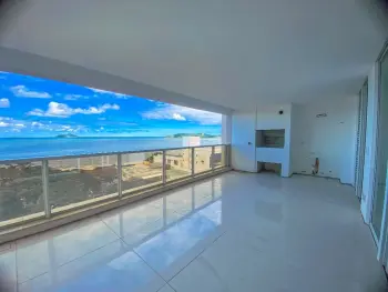 Imagem do anúnio: Vendo apartamento em Balneário Piçarras , Santa Catarina no bairro Centro